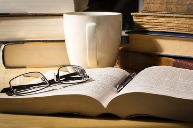 تاثیر کتاب های خارجی بر دیدگاه جهانی ما