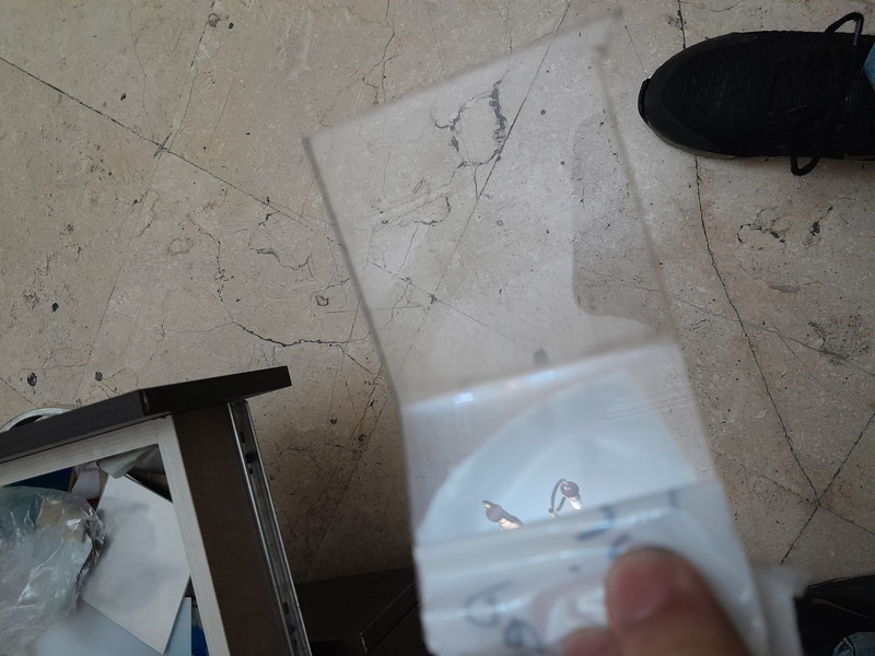 طلق پلاستیکی برای درب حیاط و پارکینگ + راهنمای نصب